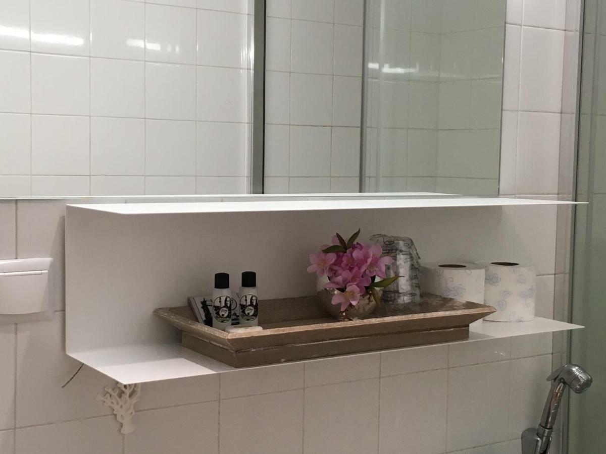 Appartamento Escadinhas De Sao Cristovao Lisbona Esterno foto